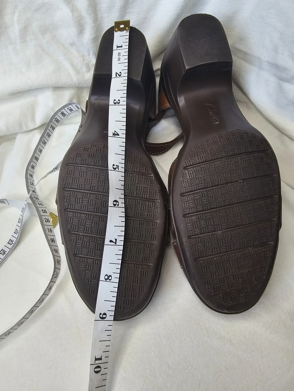 Clarks Emily Daisy Heels Two-tone Dark Tan Leather Design Low Heel Ankle Strap
